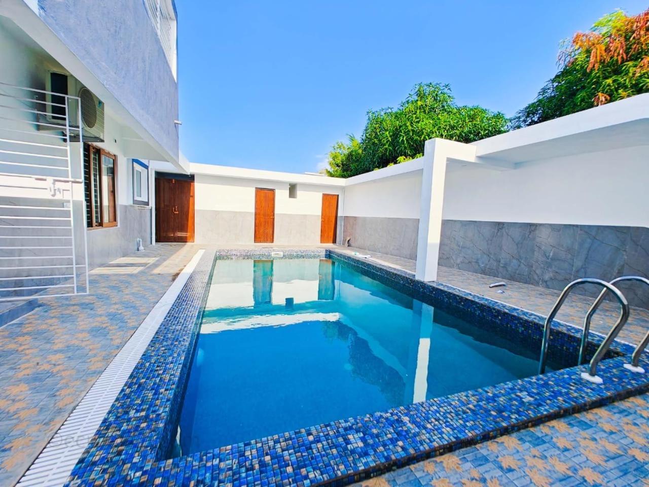 Rini Resort Chennai Eksteriør billede
